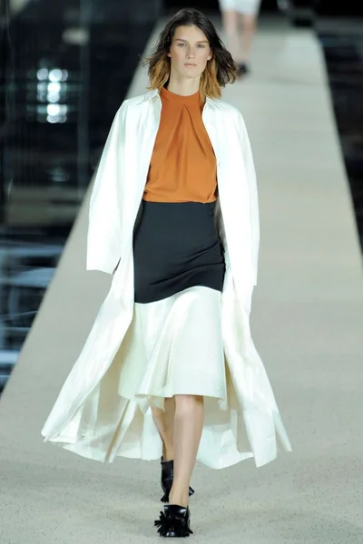 Look 1
